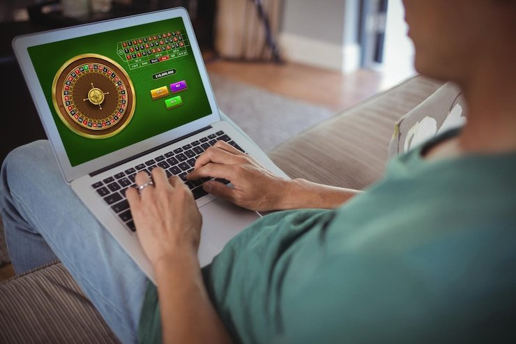 Free Fire World Series esports tournament coverage on udintogel slot platform